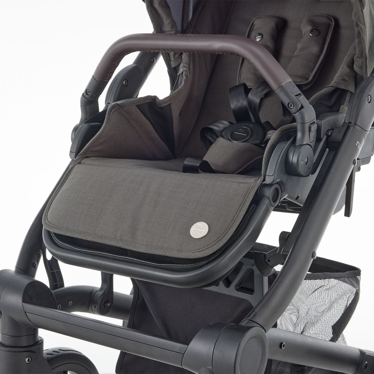 Mutsy Nio Bundle Pine Green 8 Aton B2 and Base, Stroller frame,seat,carrycot, Footmuff, car seat adaptors