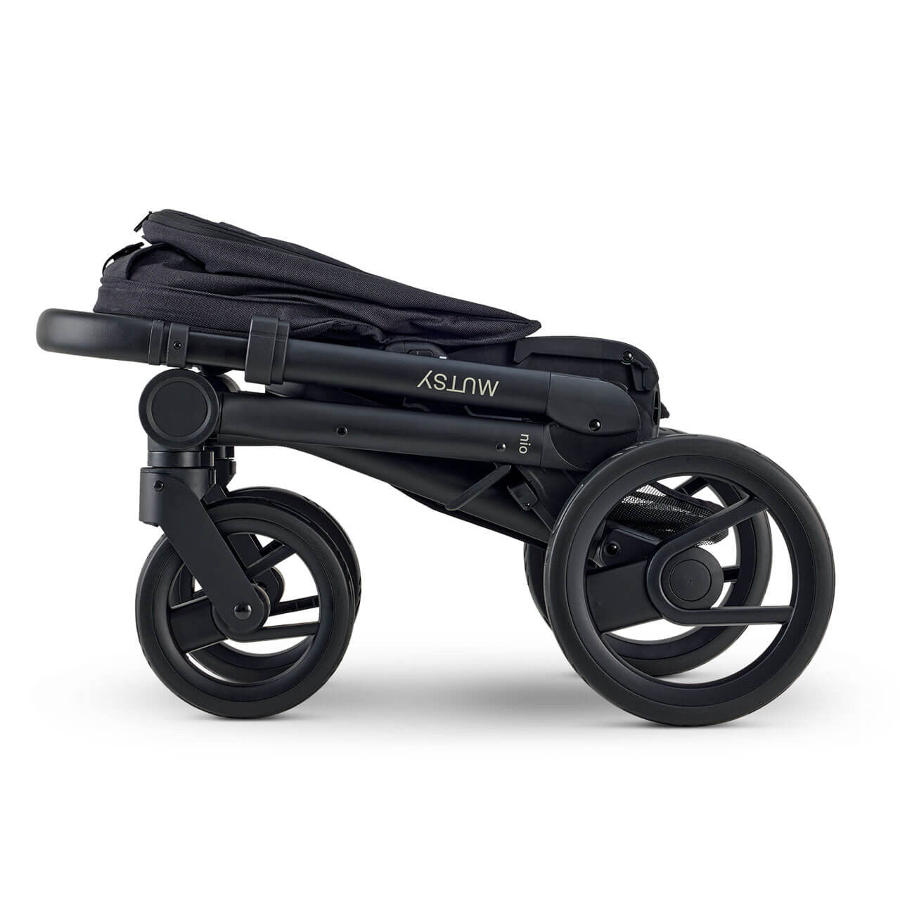 Mutsy Nio Bundle Shade 7 Aton B2 and Base, Stroller frame,seat,carrycot, car seat adaptors