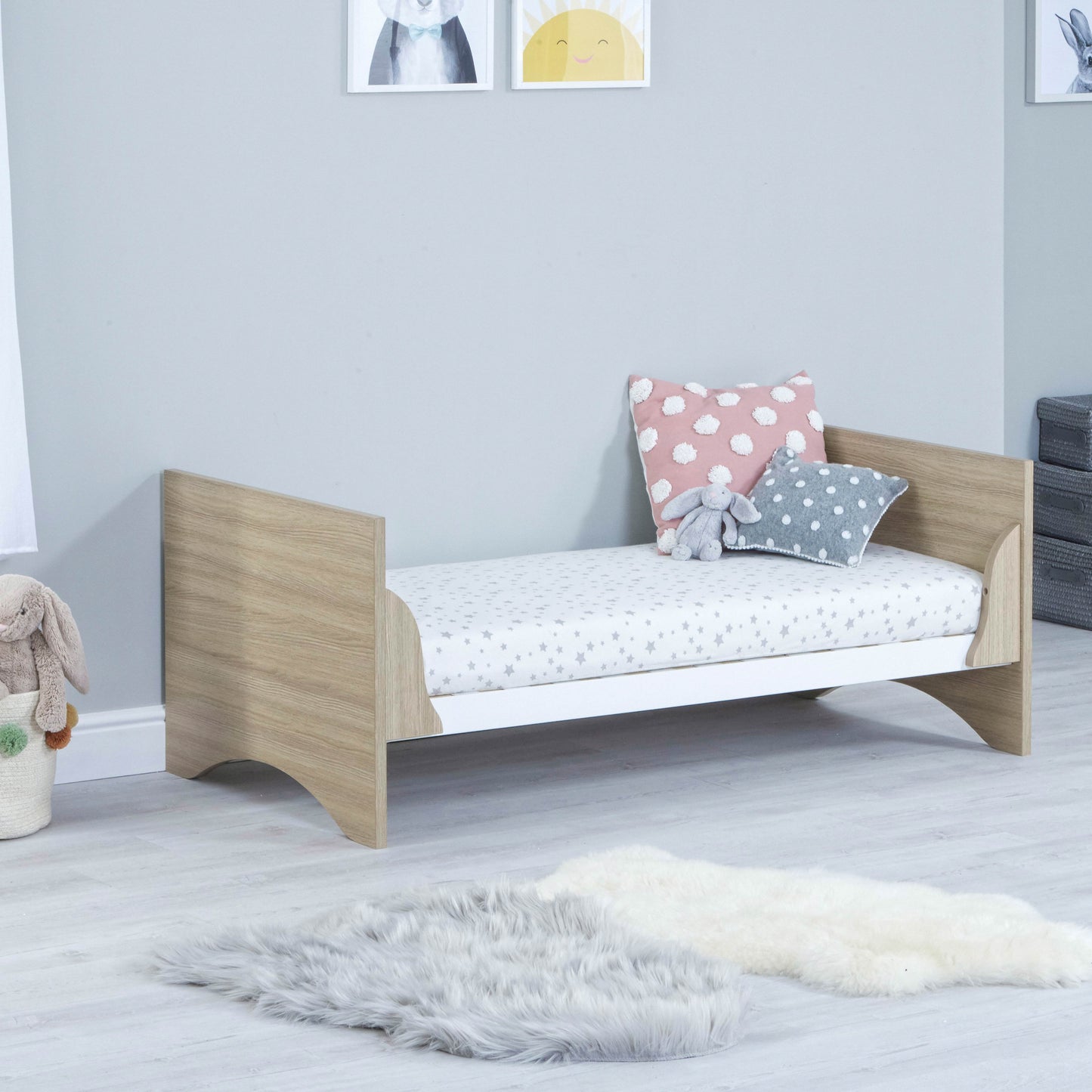 Babymore Veni Cot Bed - White Oak